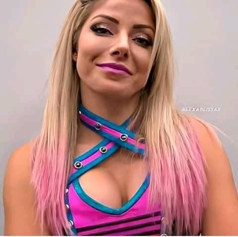 Alexa_Bliss_WWE_Celebrity_reputation_online (13)