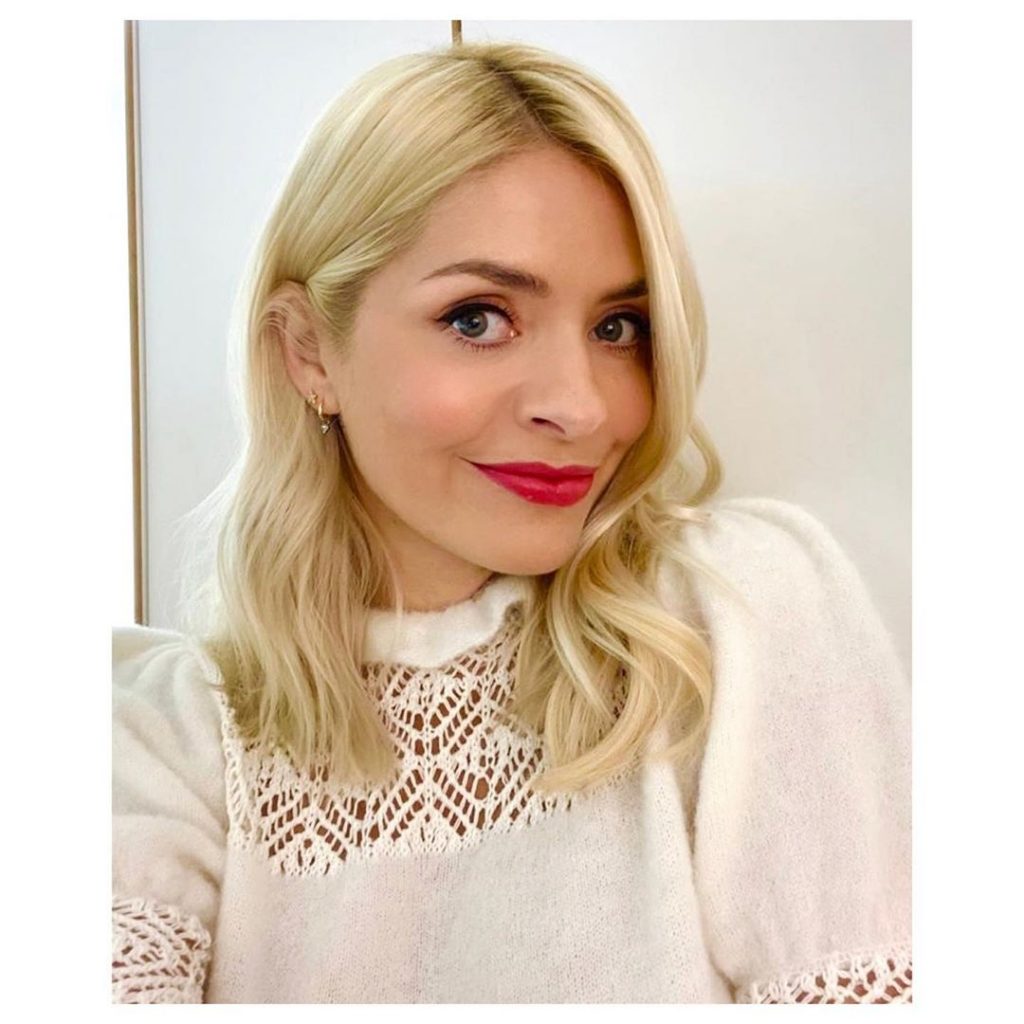 Holly Willoughby Images (5)