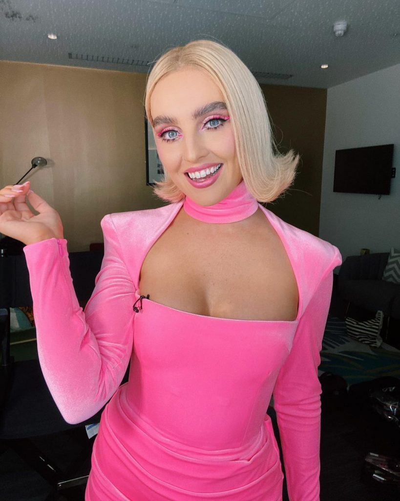 Perrie Edwards Pink (1)